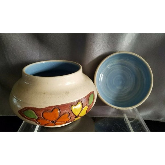 South America Handcrafted Pottery Ginger Jar with lid enamel flowers - Picture 8 of 9